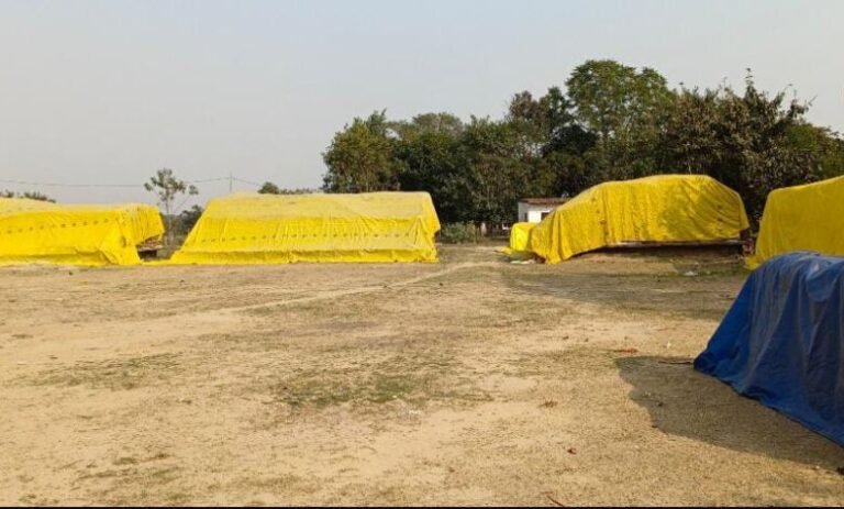 72 घंटे में धान उठाव का अनुबंध ताक पर,समितियों मेें सूखत और अब पानी से आफत